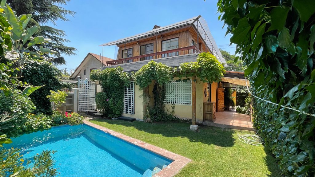 Casa en arriendo IV Centenario Las Condes